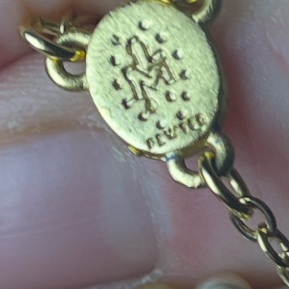 Gold Y-Shaped Necklace with Pendant - Picture 6 of 11